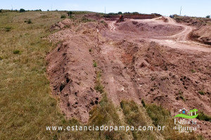 PASSEIO BAIXO E SAIBRE.00_03_10_23.Quadro022_ee0132c00bb3ac2a14d4f7a87f53490f75e488d7.jpg